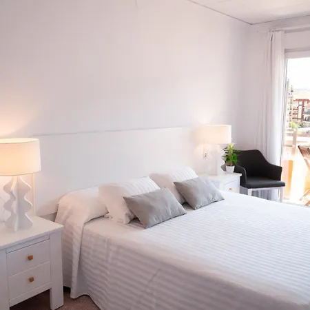 Πανσιόν Comercio *