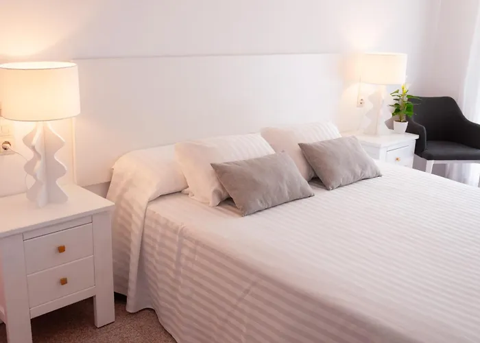 Πανσιόν Comercio Denia