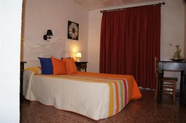 Comercio בית הארחה דניה